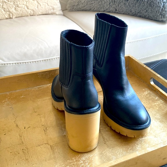 Dolce Vita Waterproof Beautiful Black stylish chunky heels boots US 6.5 - Picture 3 of 3